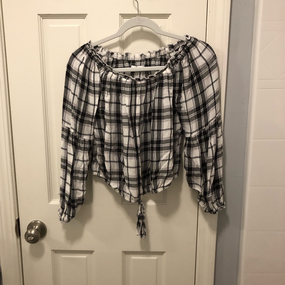 Hollister off-the-shoulder cropped flannel